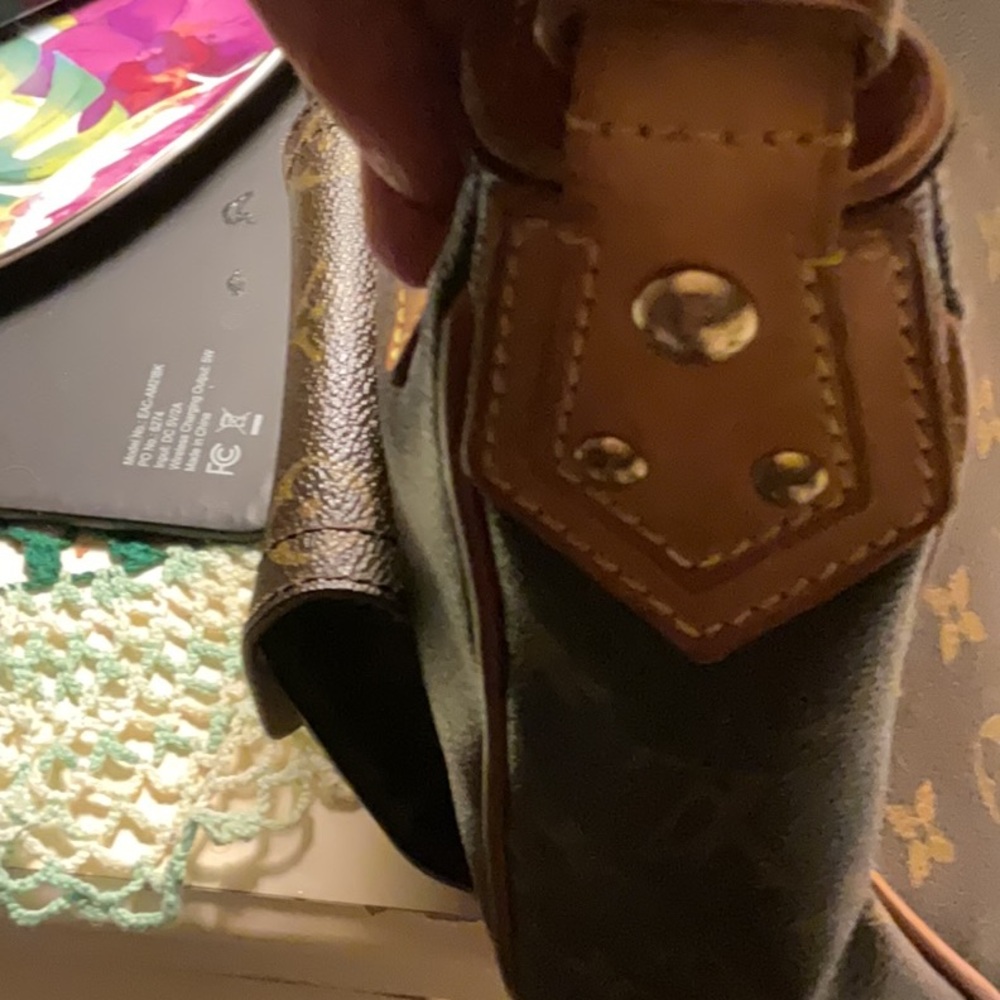 Louis Vuitton Hudson GM - Picture 2 of 15
